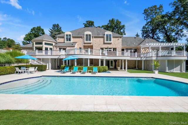 12 OVERLOOK Court, Lattingtown, NY 11560