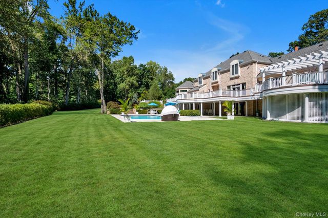 12 OVERLOOK Court, Lattingtown, NY 11560