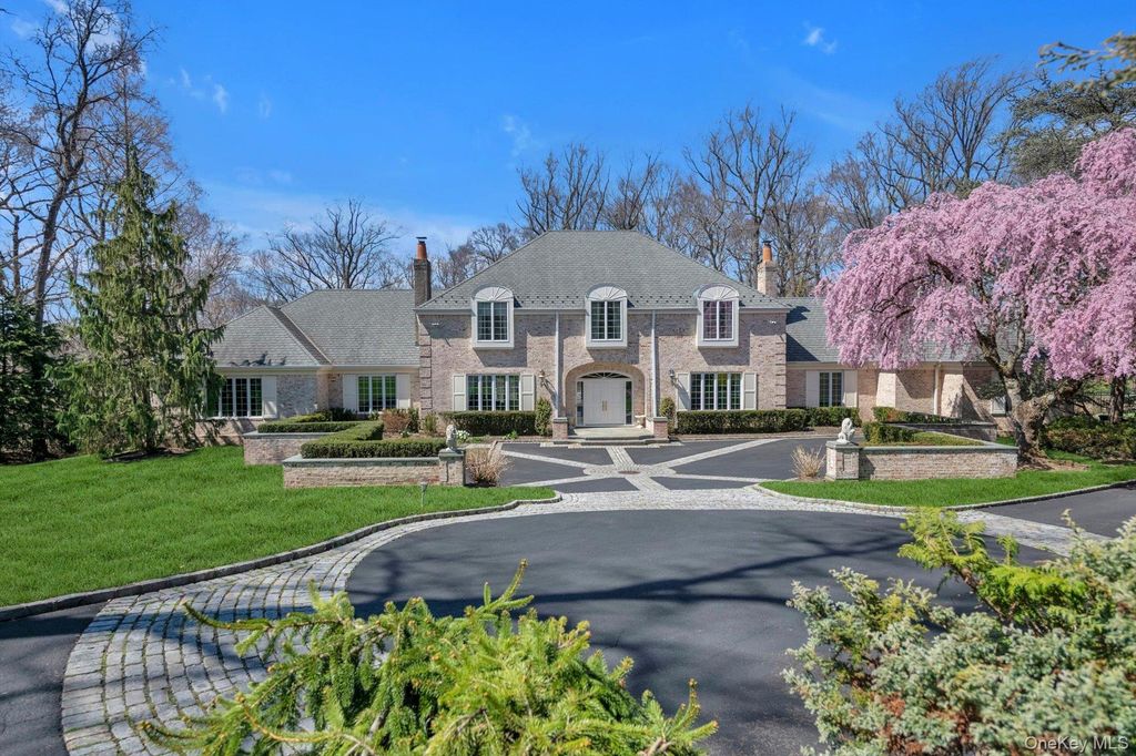 12 OVERLOOK Court, Lattingtown, NY 11560