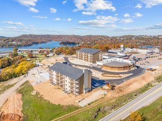 88 Towers Aly Unit #101, Kimberling City, MO 65686