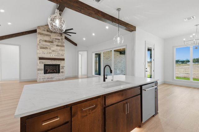 2073 Preserve Trail, Weatherford, TX 76087