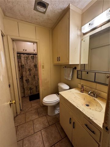 211 Barracuda Dr, Portland, TX 78374
