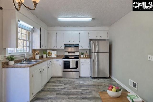 229 Gatlin Drive, Hopkins, SC 29061