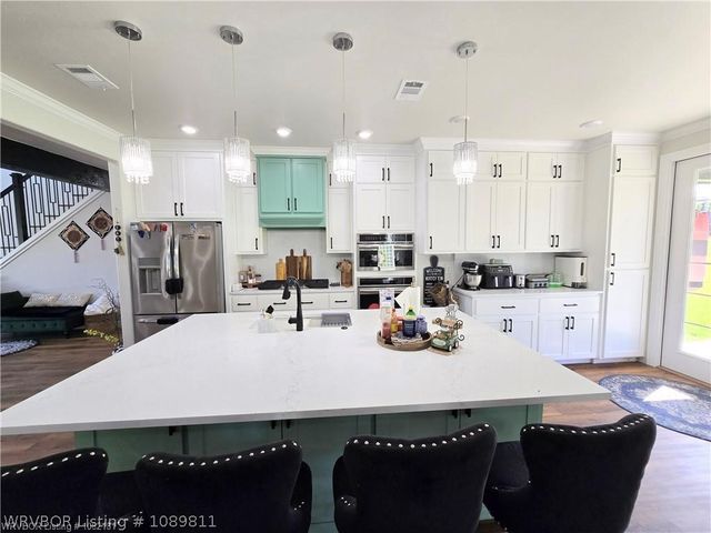 6800 PROVIDENCE Way, Fort Smith, AR 72916