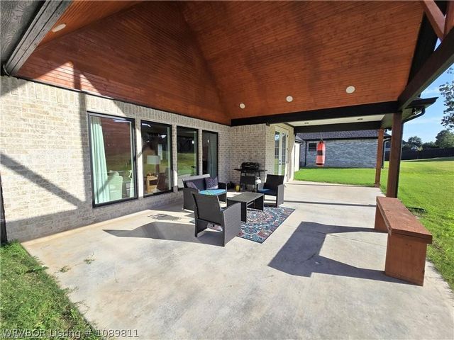 6800 PROVIDENCE Way, Fort Smith, AR 72916