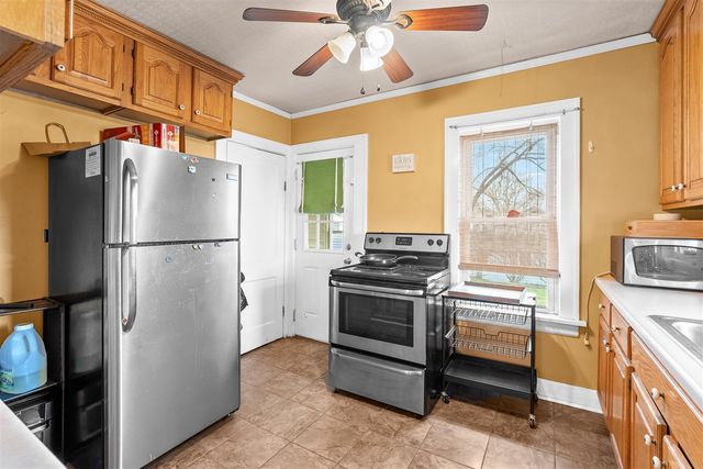 325 Whitcomb Street, Kalamazoo, MI 49001