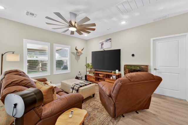 1124 Elm Terrace Way, Wheatland, CA 95692