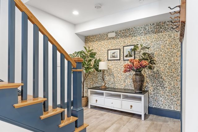 167 Poplar St 1, Boston, MA 02131