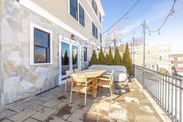 167 Poplar St 1, Boston, MA 02131