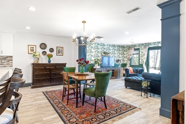 167 Poplar St 1, Boston, MA 02131