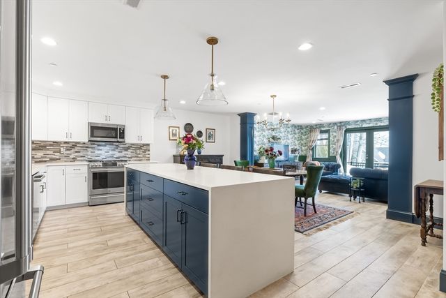 167 Poplar St 1, Boston, MA 02131