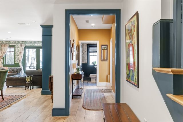 167 Poplar St 1, Boston, MA 02131