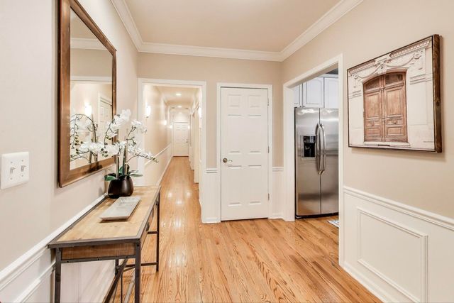 632 W Buckingham Place 2E, Chicago, IL 60657