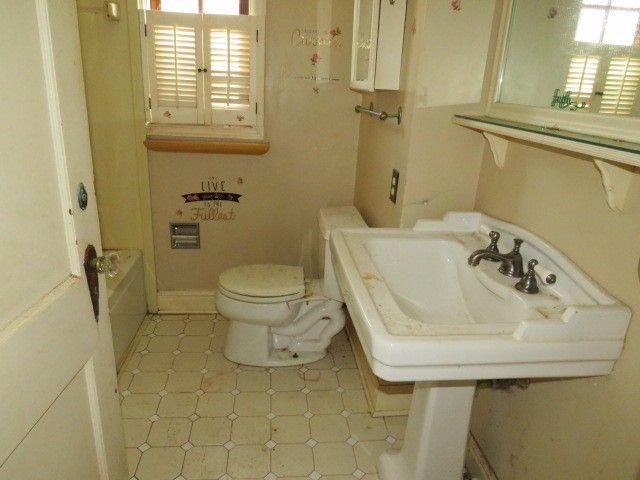 444 Franklin Farms Rd, N Franklin Twp, PA 15301