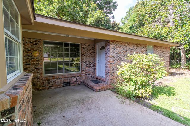 13128 Hanover Drive, Ocean Springs, MS 39564