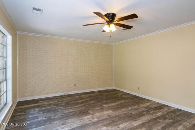 13128 Hanover Drive, Ocean Springs, MS 39564