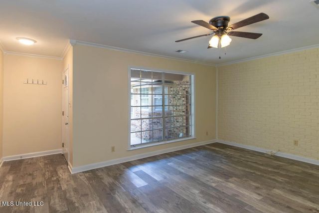 13128 Hanover Drive, Ocean Springs, MS 39564