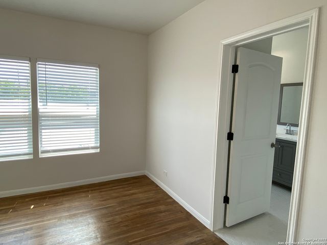 202 McCAULEY BLVD, San Antonio, TX 78221