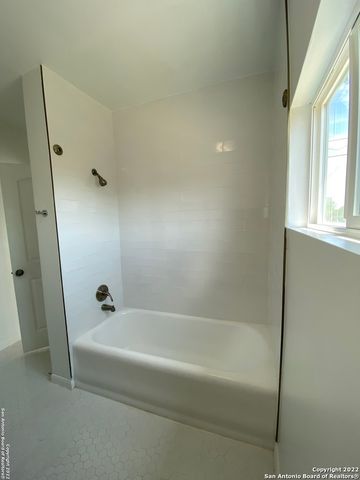 202 McCAULEY BLVD, San Antonio, TX 78221