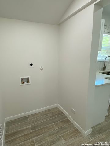 202 McCAULEY BLVD, San Antonio, TX 78221