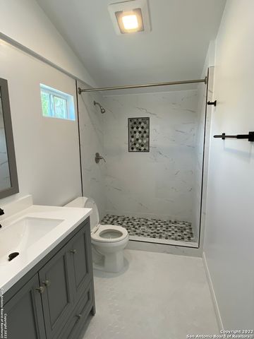 202 McCAULEY BLVD, San Antonio, TX 78221