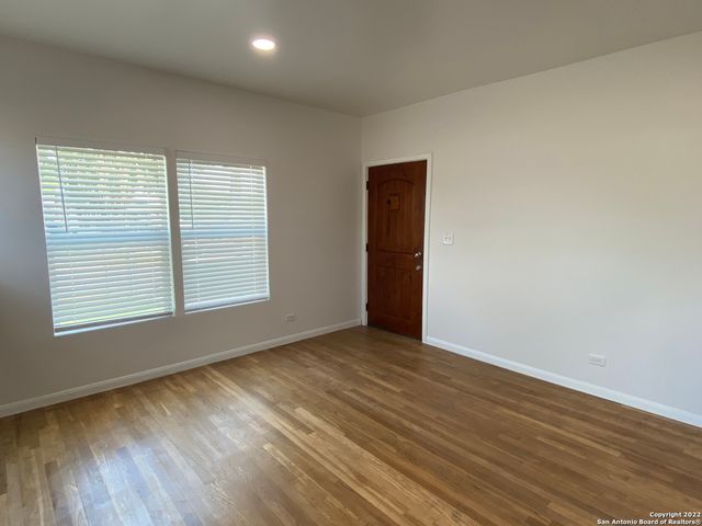 202 McCAULEY BLVD, San Antonio, TX 78221