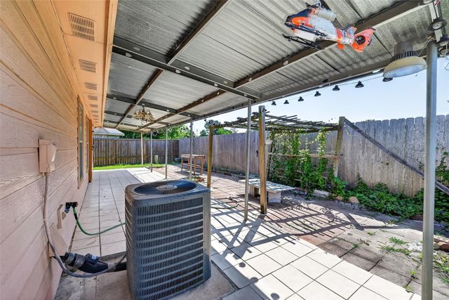 9918 Pierre Court, Houston, TX 77089
