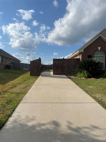 3515 Emerson Drive, Montgomery, TX 77356