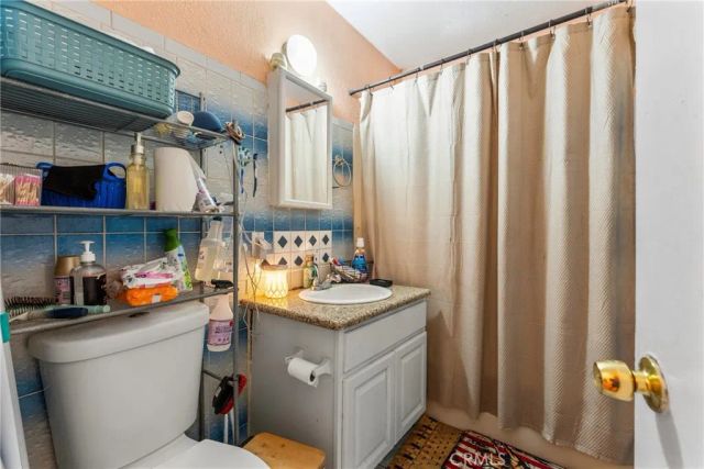 2226 W King, San Bernardino, CA 92410