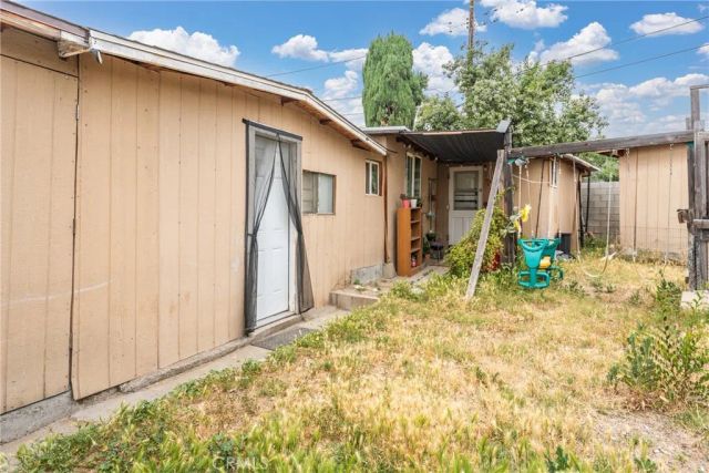 2226 W King, San Bernardino, CA 92410