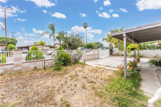 2226 W King, San Bernardino, CA 92410