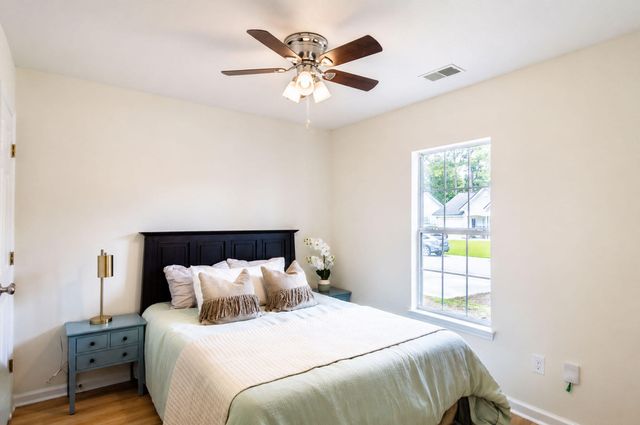 7312 Suncatcher Drive, Hanahan, SC 29410