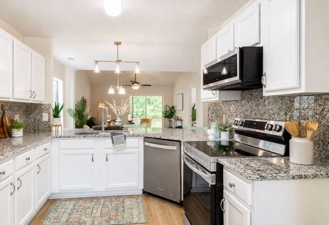 7312 Suncatcher Drive, Hanahan, SC 29410