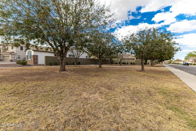 917 E FURNESS Drive, Gilbert, AZ 85297