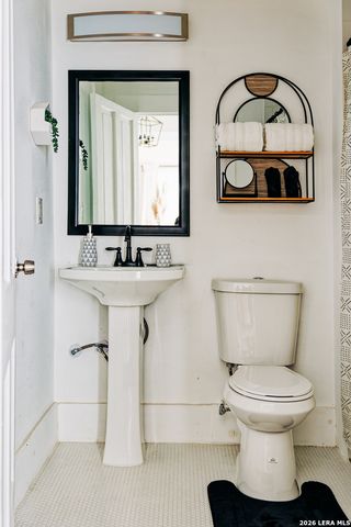 168 Halliday, San Antonio, TX 78210