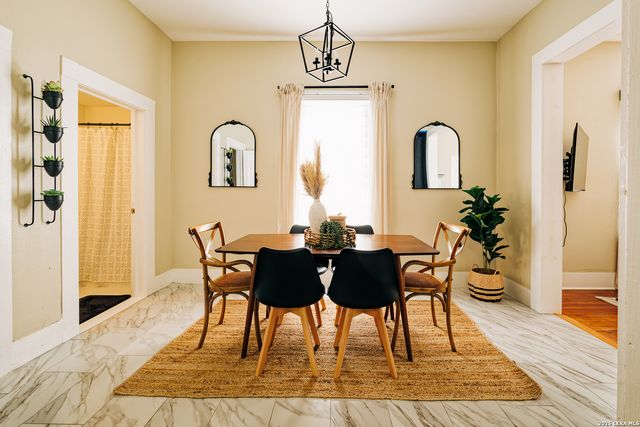 168 Halliday, San Antonio, TX 78210