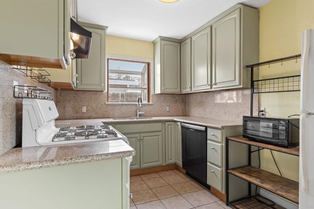 3608 Darlene Ave, Sacramento, CA 95821