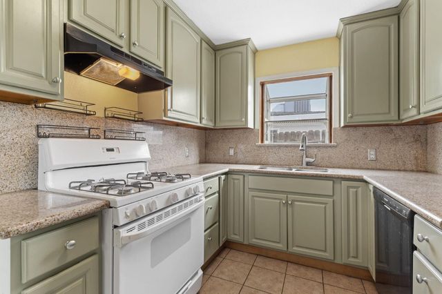 3608 Darlene Ave, Sacramento, CA 95821