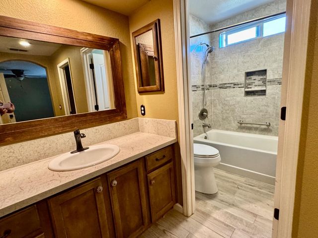 8215 Gold Sierra Ct, Antelope, CA 95843