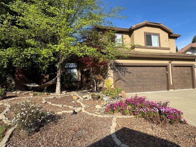 8215 Gold Sierra Ct, Antelope, CA 95843