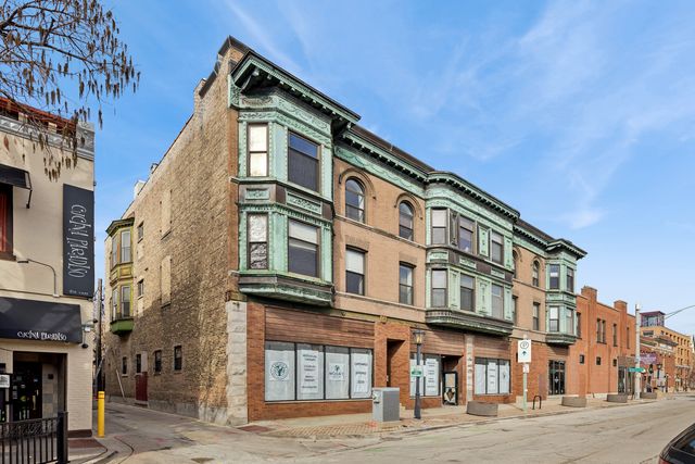 812 North Boulevard 201, Oak Park, IL 60302