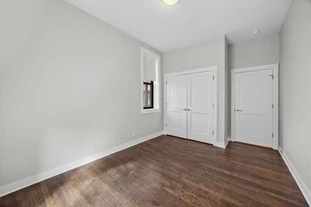 812 North Boulevard 201, Oak Park, IL 60302