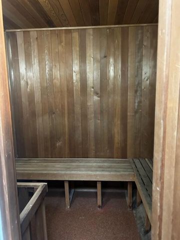 4672 Underwood Drive, 284, Redding, CA 96003