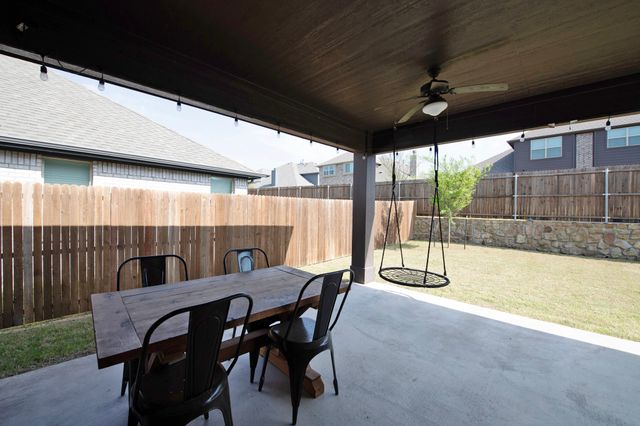 412 W Autumn Hill Bluff, Lavon, TX 75166