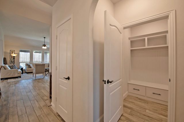 412 W Autumn Hill Bluff, Lavon, TX 75166