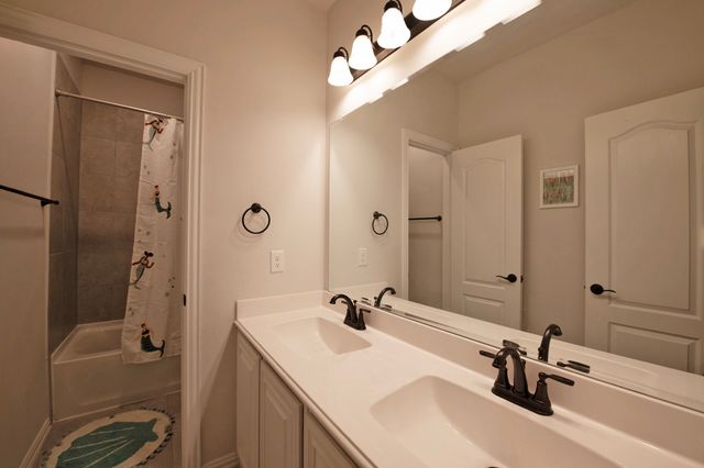 412 W Autumn Hill Bluff, Lavon, TX 75166