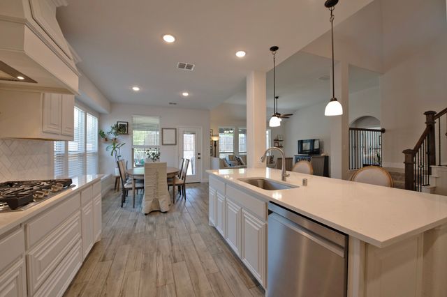 412 W Autumn Hill Bluff, Lavon, TX 75166