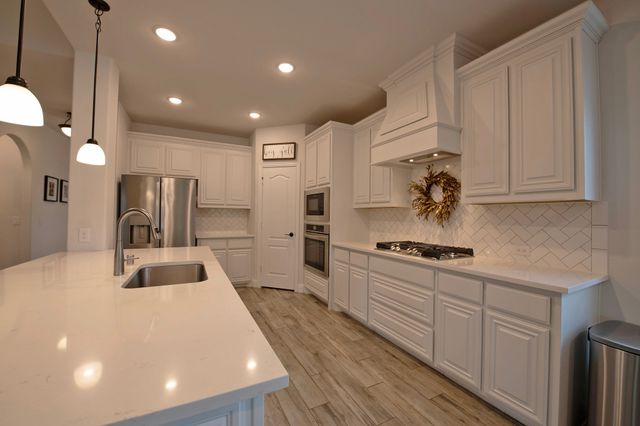 412 W Autumn Hill Bluff, Lavon, TX 75166