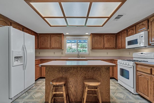 2350 Puma Trail, Redding, CA 96001