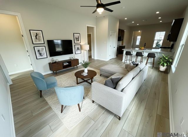 32635 Flower Tree Ct, Walker, LA 70785